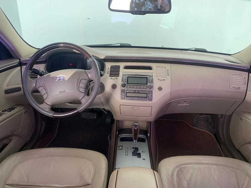 Imagem 7 de 10 de Hyundai Azera 3.3 V6 2010