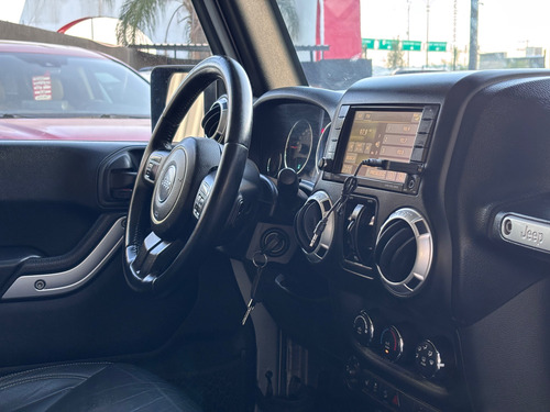 Jeep Wrangler 3.6 Unlimited Sahara V6 4x4 At