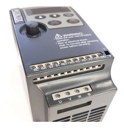 Inversor De Frequência 3cv 11a 2,2kw 220v Mono/trifasico