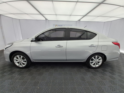 Nissan Versa 1.6 Advance