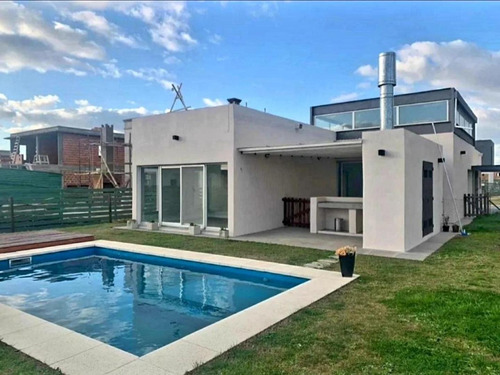 Imagen 6 de 12 de Hermosa Casa Puertos Barrio Araucarias!!!