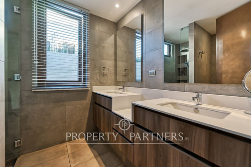 Imperdible! Espectacular Casa En Los Bravos - Etap...