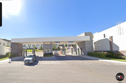 Casa En Fraccionamiento Monticello Chihuahua. Con 2 Recamaras Y 107m2. Muy Cerca De Costco Chihuahua.