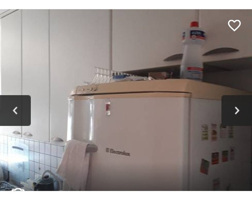 Apartamento De 3 Quartos ,sala Ampla Com Sacada,1 Banheiro.