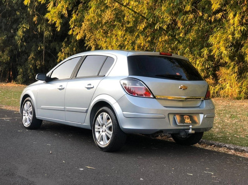 Imagem 7 de 10 de Chevrolet Vectra 2.0 Mpfi Gt Hatch 8v Flex 4p Manual