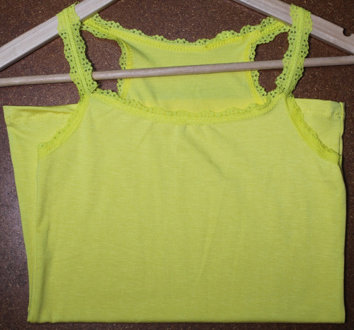 Musculosa Con Puntilla Dama