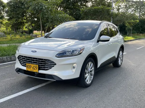 Ford Escape 2.500 Titanium híbrida