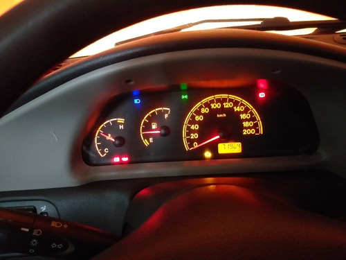 Fiat Strada 2012