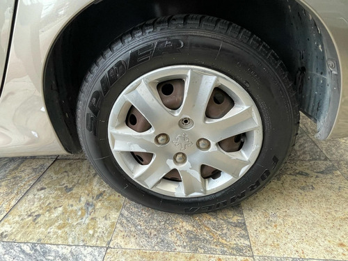 Peugeot 207 1.4 Xr Flex 3p