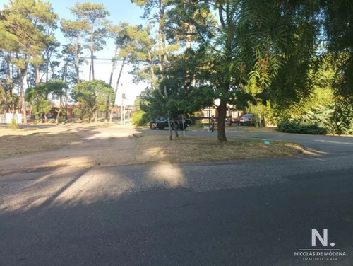 En Venta Terreno Esquinero, En Punta Del Este.