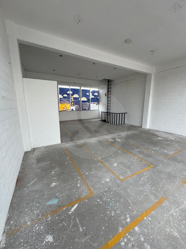 Edificio En Venta En Viveros De La Loma