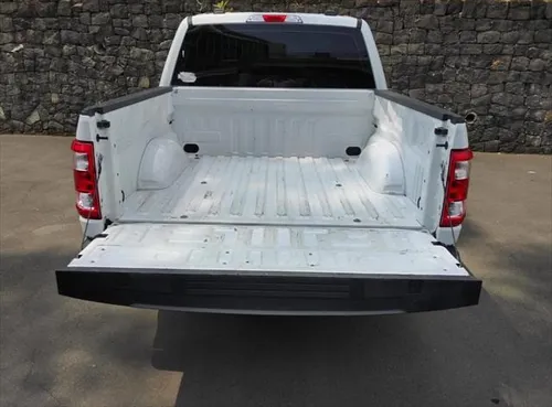 Ford F-150 3.3 XL Doble Cabina V6 4x2 At