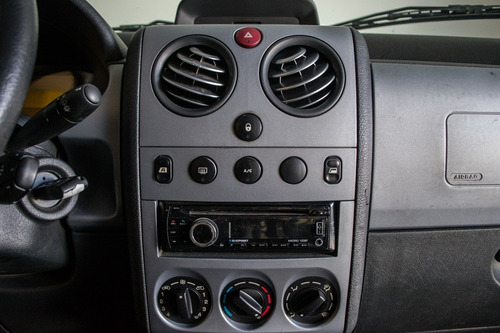 Imagen 17 de 20 de Peugeot Partner Patagónica 2017 1.6 Hdi Vtc Plus Ab939 Lum
