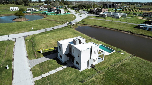 Imagen 4 de 17 de Casa - Canning (e. Echeverria)