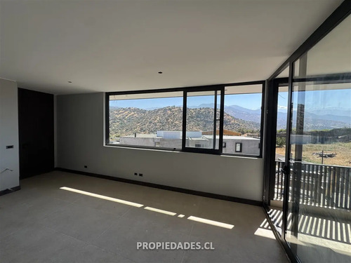 Casa En Condominio En Arriendo En Lo Barnechea