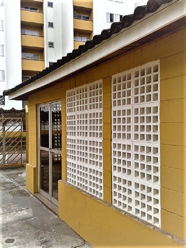 Cobogó / Elemento Vazado - Modelo Anti Chuva - 39x39x07 Cm