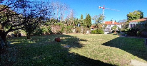 Gran Oficina Cerca De Puerto Del Buceo Y Wtc, 390 M2 , Terreno De 1288 M2, 9 Ambientes, 4 Garajes !!