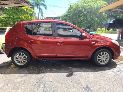 Renault Sandero 1.6 Dynamique 90 hp