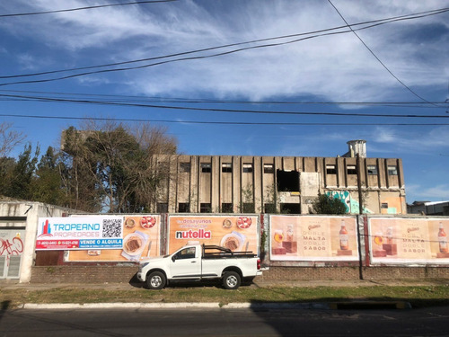 Imagen 2 de 14 de Excelente Galpón De 2400m2, Zona Industrial Neta. La Tablada