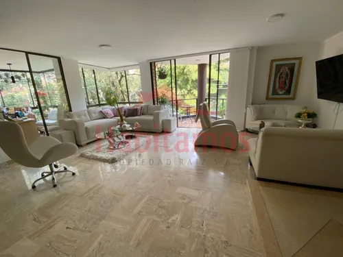 Apartamento En Venta En Medellín - Los Conquistadores Cod 67089