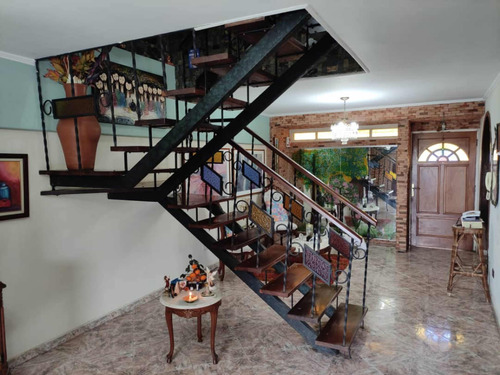 En Venta Apartamento Duplex Ubicado En Carrizal Residencias Estancias Carcabelos. Rz