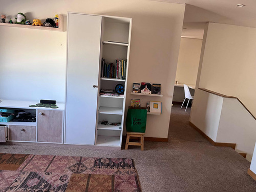 Casa En Condominio Con Excelente Vista A Santiago. 4 Dorm