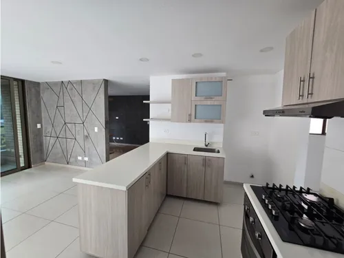 Vendo Apartamento Loma De San José Parte Baja