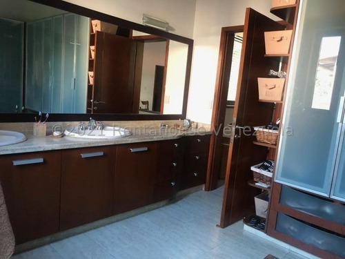 Imagen 7 de 14 de Rosangel Parraga Rentahouse Vende Casa En Altos De Guataparo Valencia 22-12847