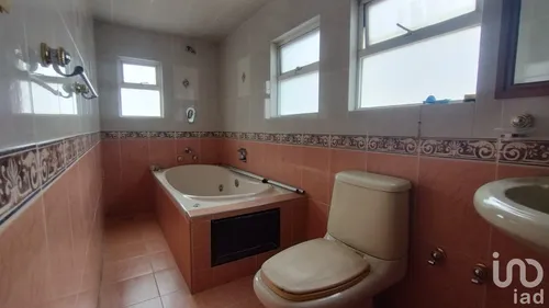Venta Casa 4 Ambientes Issste
