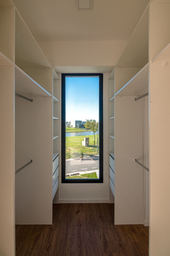 Venta De Casa 4 Ambientes En Puertos De Escobar