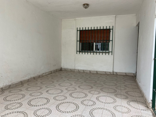 Imagen 2 de 10 de Casa En Venta Dos Dormitorios B° 7 Jefes