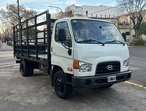 Hyundai Hd78 / Primera Mano / Autoglas