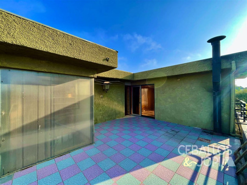 Casa En Venta De 7 Dorm. En Quilpué