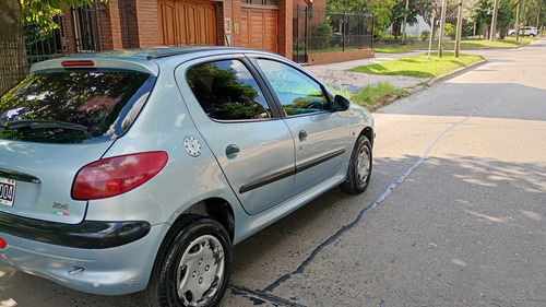Peugeot 206 1.6 Xr Premium