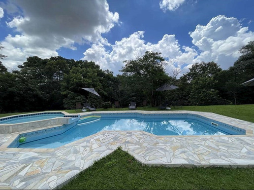 Imagem 28 de 30 de Fazendinha - 3d/1sts Terrea, 2 Lareiras, Piscina, Jardim + Casa Caseiro! - 1983l