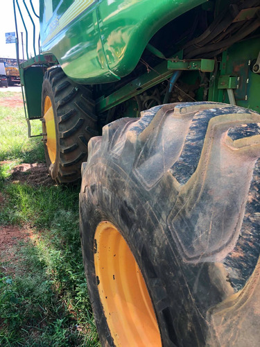 Imagem 9 de 15 de Colheitadeira John Deere 9750 Sts Soja/grãos/milho