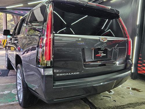 Cadillac Escalade ESV 6.2 Platinum At