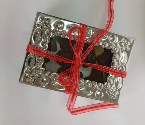 Nacimiento De Chocolate En Caja De Hojalata