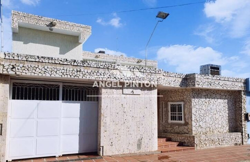 Amplia Casa Con Piscina En Venta Mara Norte Maracaibo Api 384