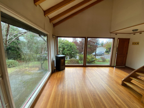 Casa De 78 M2 De2 Pisos, Sector Teja Sur, Isla Teja,valdivia