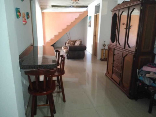 Imagen 2 de 10 de Se Vende Casa 112m2 3h/2b/2p El Junquito 8412