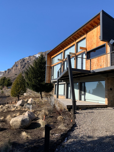 Venta Casa 2 Dormitorios San Martin De Los Andes Con Cochera