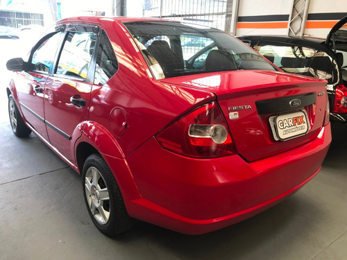 Ford Fiesta Sedan