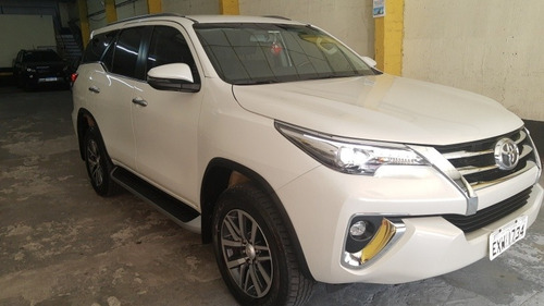 Imagem 3 de 12 de Toyota Sw4 2019 2.8 Tdi Srx 7l 4x4 Aut. 5p