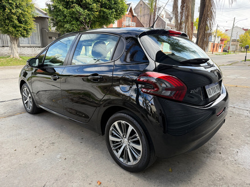 Peugeot 208 1.6 Allure