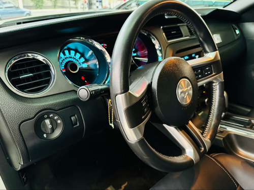 Ford Mustang 3.7 V6 GASOLINA AUTOMÁTICO