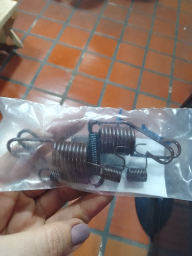 Kit De Resortes Para Bandas Toyota Corolla Sapito Skay Araya