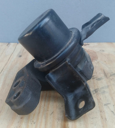 Soporte Pie Derecho Motor Geely Ck 1.3