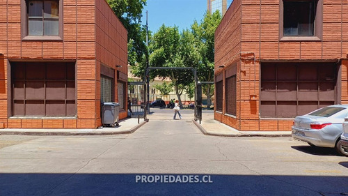Excelente Oficina Remodelada En Providencia