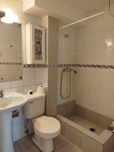 Departamento En Venta De 2 Dorm. En El Bosque